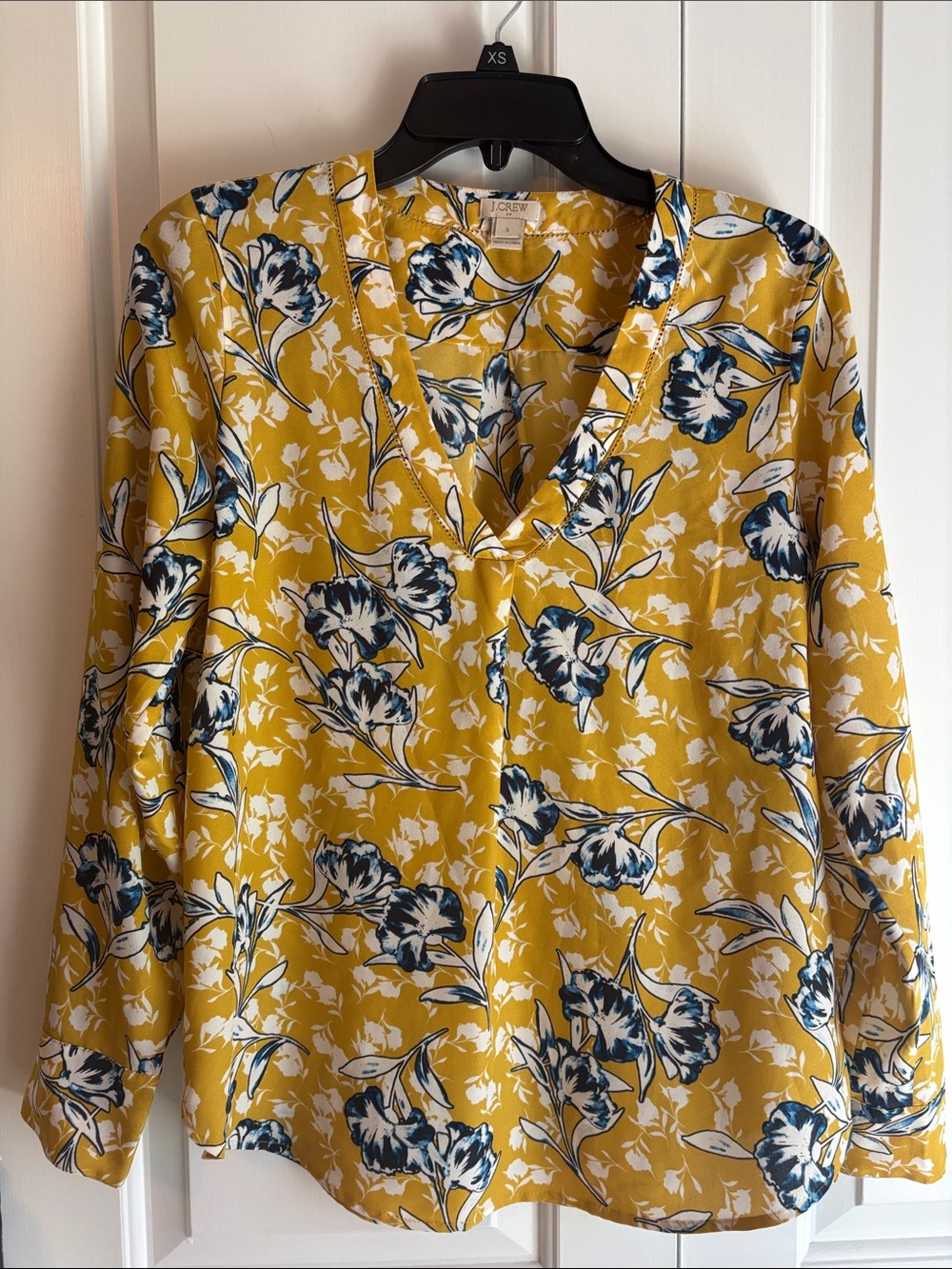 J. Crew Yellow Floral V-Neck Blouse with Navy Accents Size Small